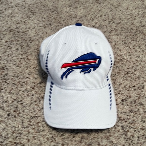 Buffalo Bills fitted hat size Medium Large New Era - Picture 1 of 7